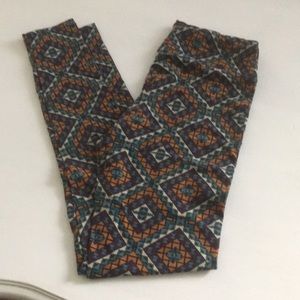 OS Lularoe leggings